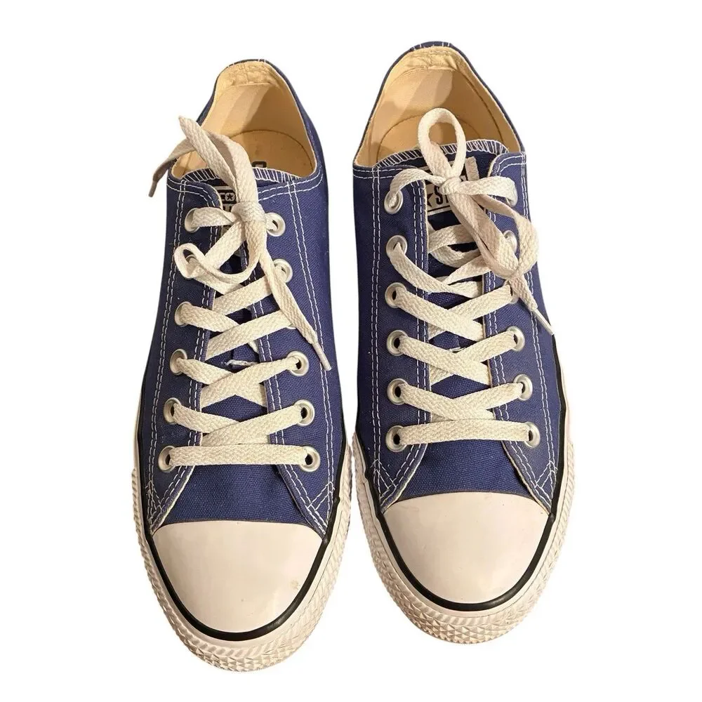 Unisex Converse All Star Low Tops In Blue And White. Men’s 8 or Women’s 10